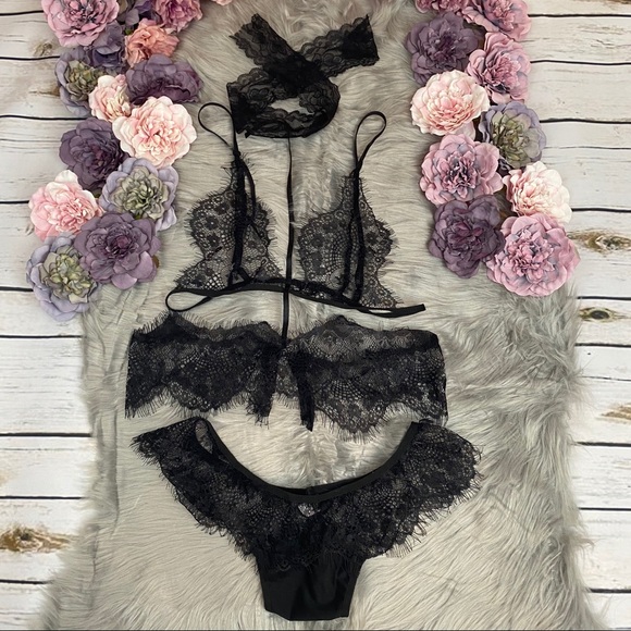 Sexy Lingerie Lace Bra Choker & Panty Set - Picture 9 of 16